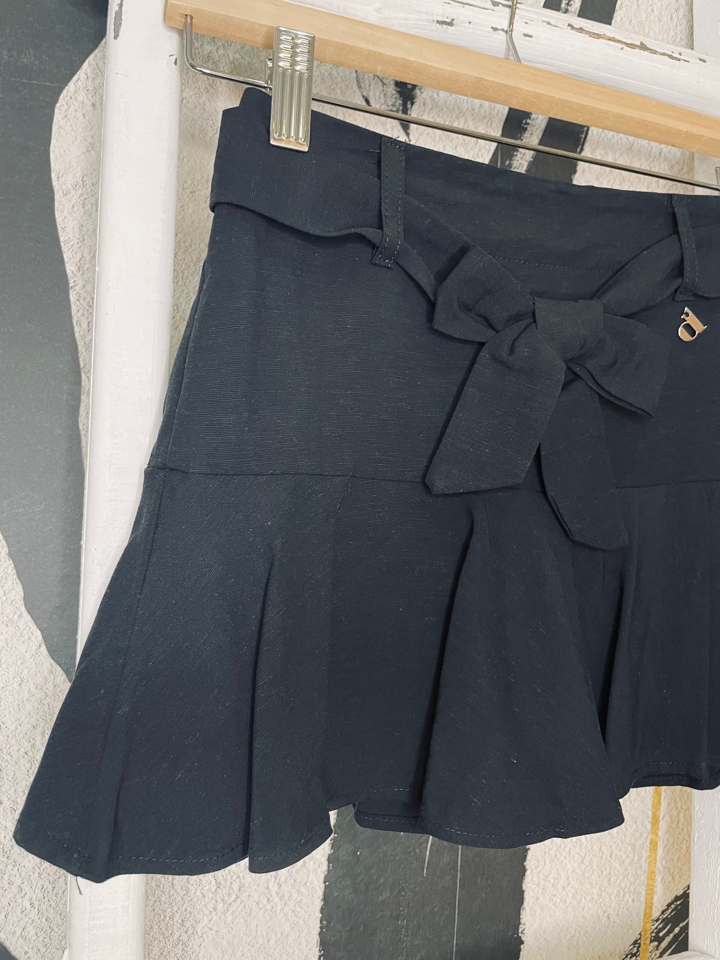 Black Skort
