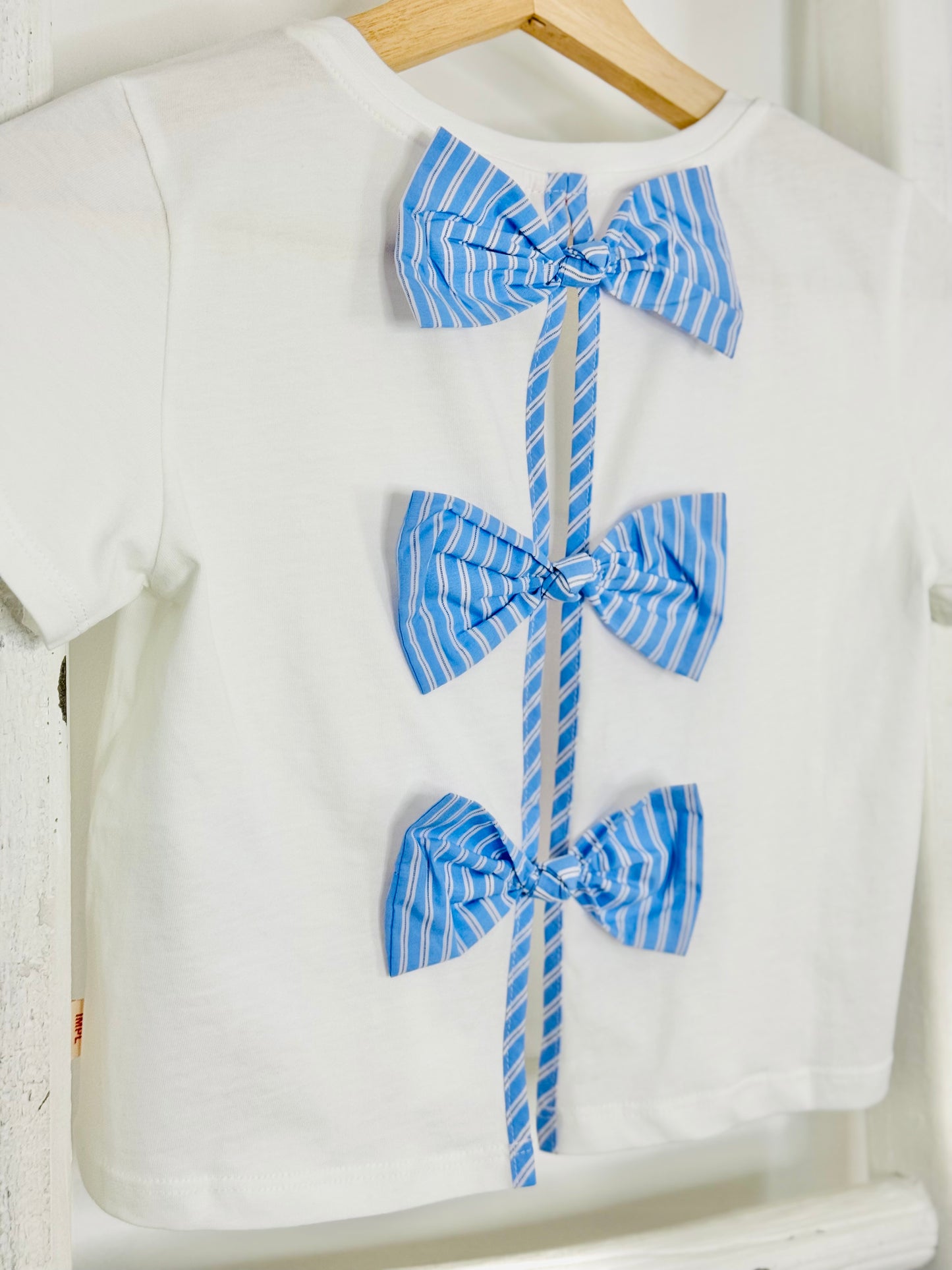 Opened Back With Bows