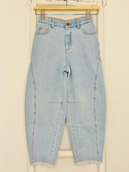Light Barrel Jeans
