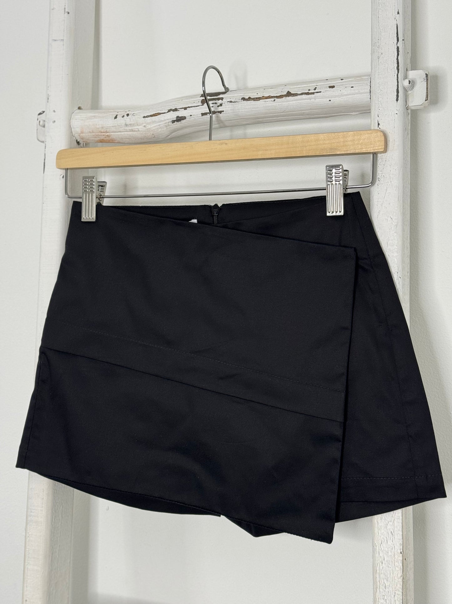 Juliette BLACK Skort