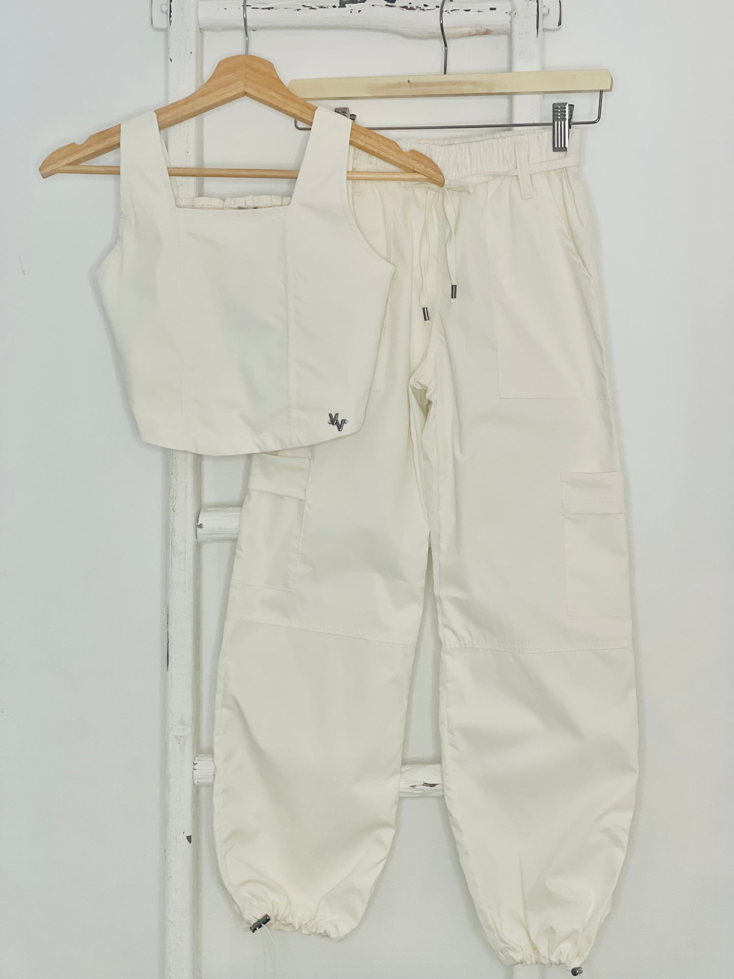 White Cargo Set