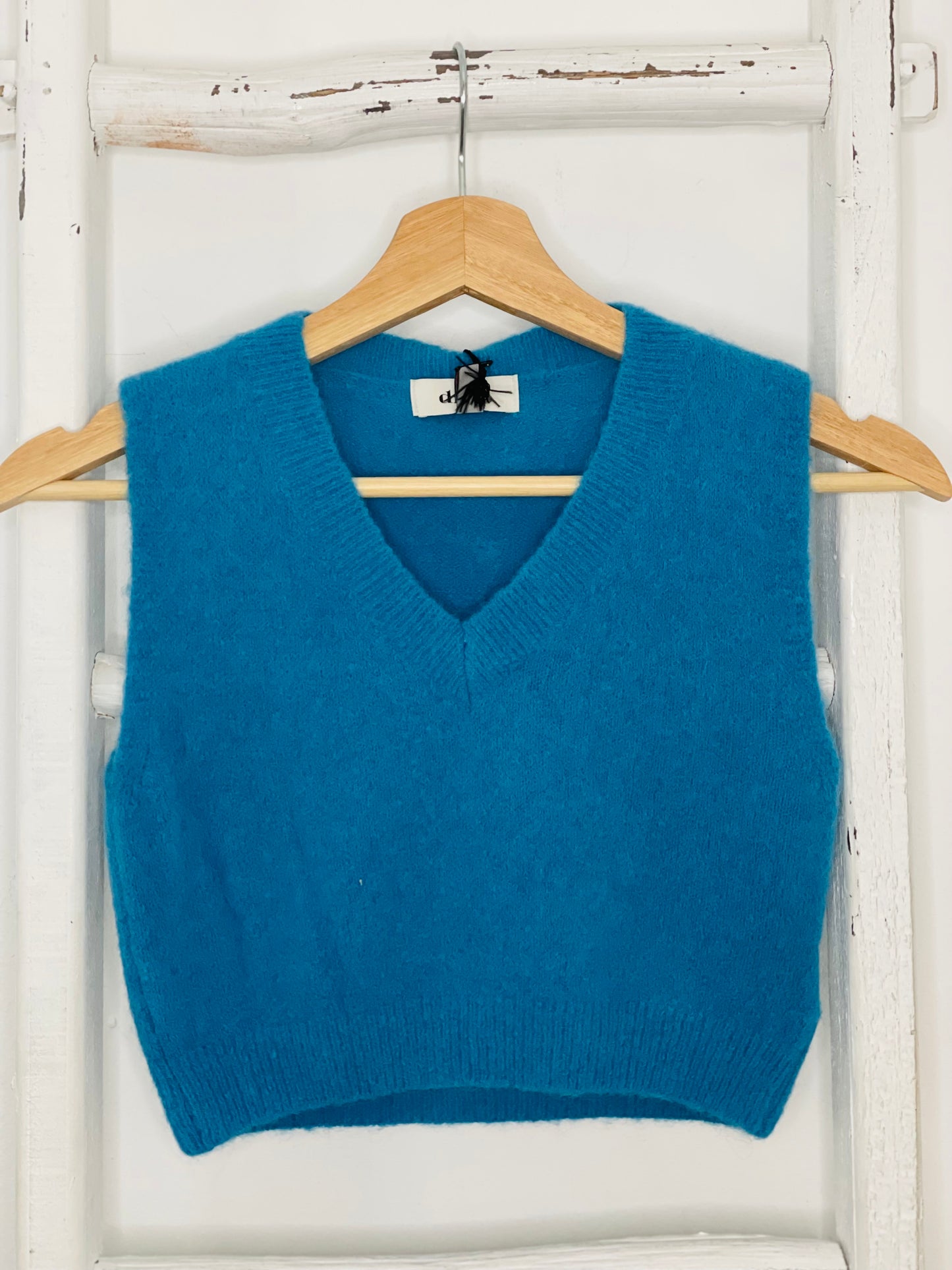 Petrolio Blue Vest